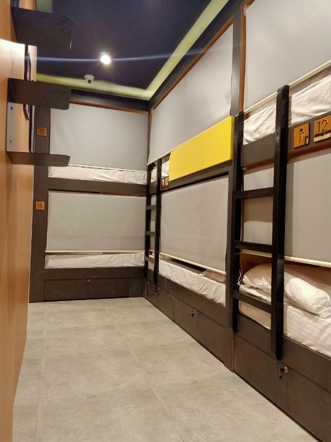 Stay Villa Hostel For Male And Female Mumbai Dış mekan fotoğraf